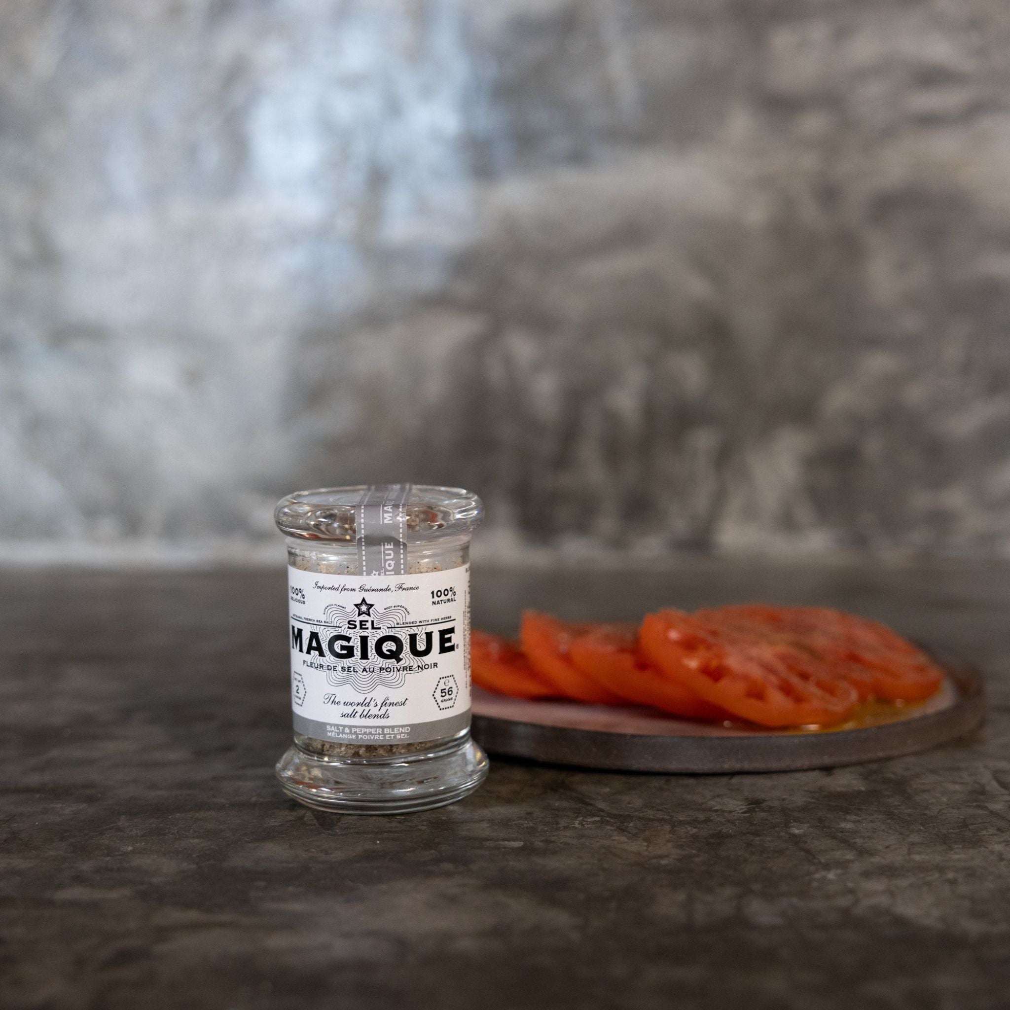 Sel_Magique_Classic_Blend_small_Jar_2_oz___56g_with_tomato
