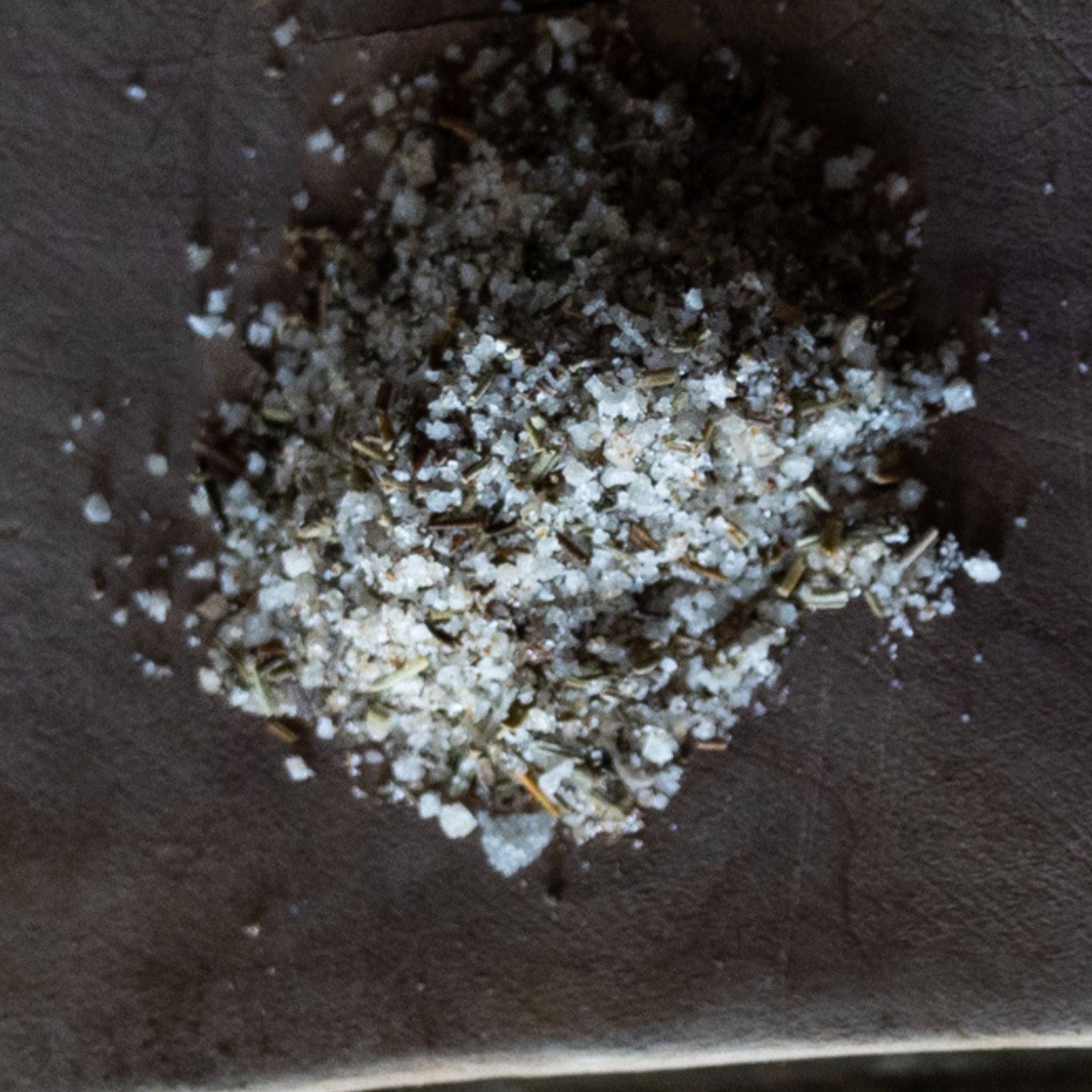 Sel_Magique_Classic_blend_fleur_de_Sel_Thyme_Marjoram_lavender_and_savory_grains