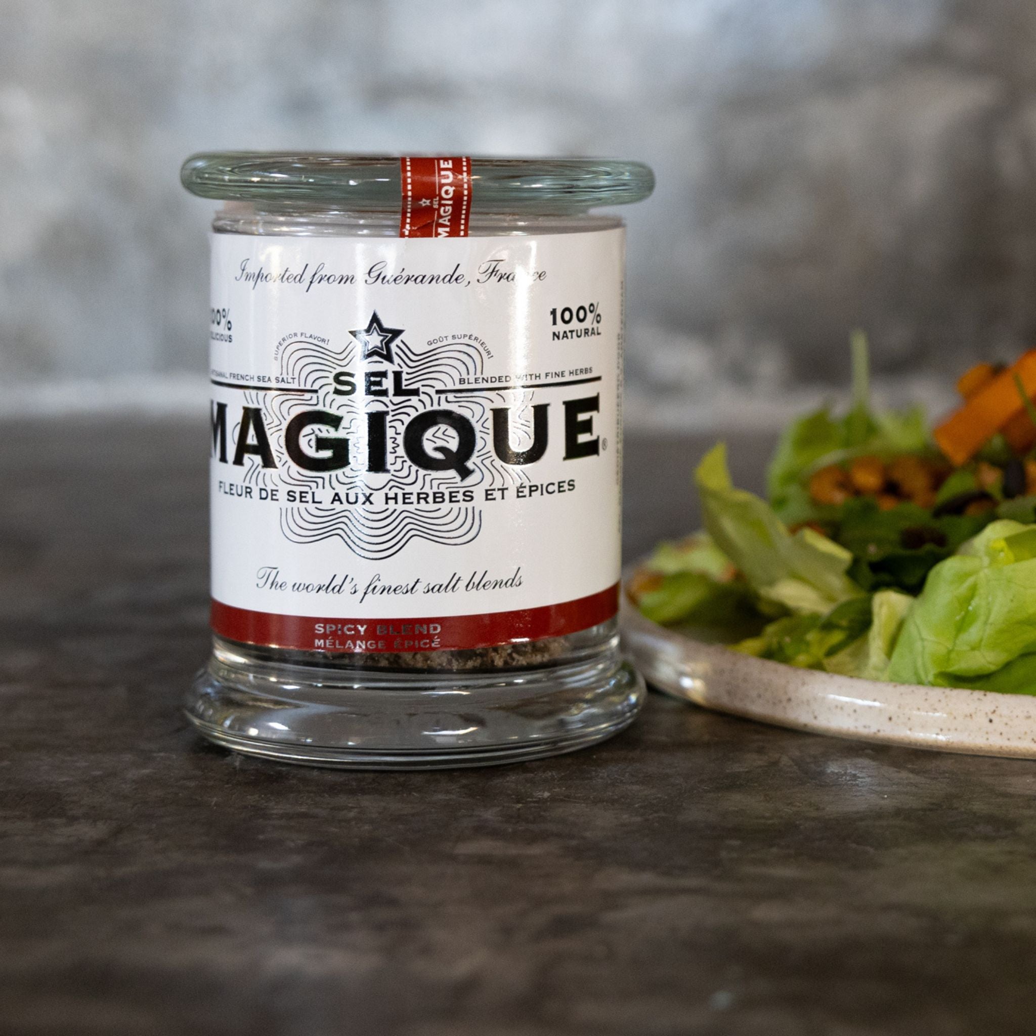 Sel_Magique_Spicy_Blend_-_Fleur_de_Sel_with_Pink_Peppercorn_Thyme_in_a_premium_8_oz_glass_jar_for_gourmet_cooking_with_salad